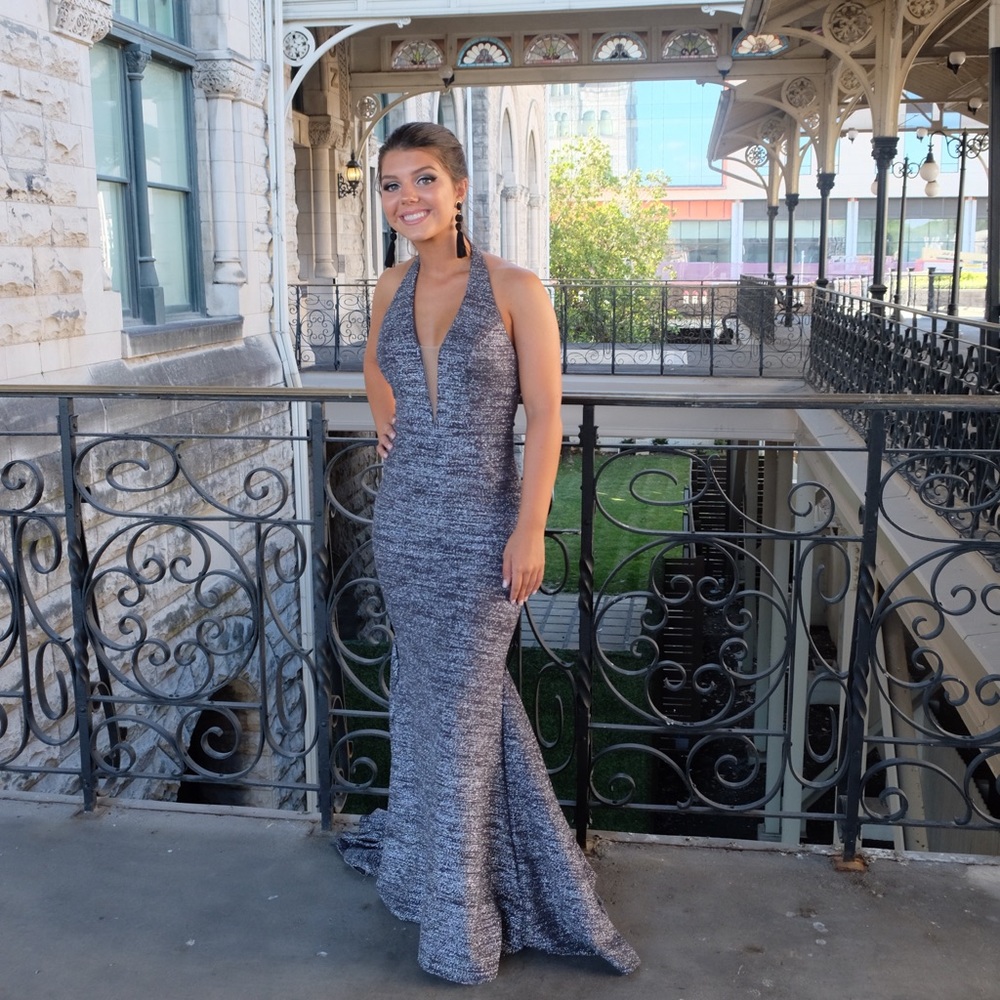 *** Gently wore for pictures only PROM DRESS***